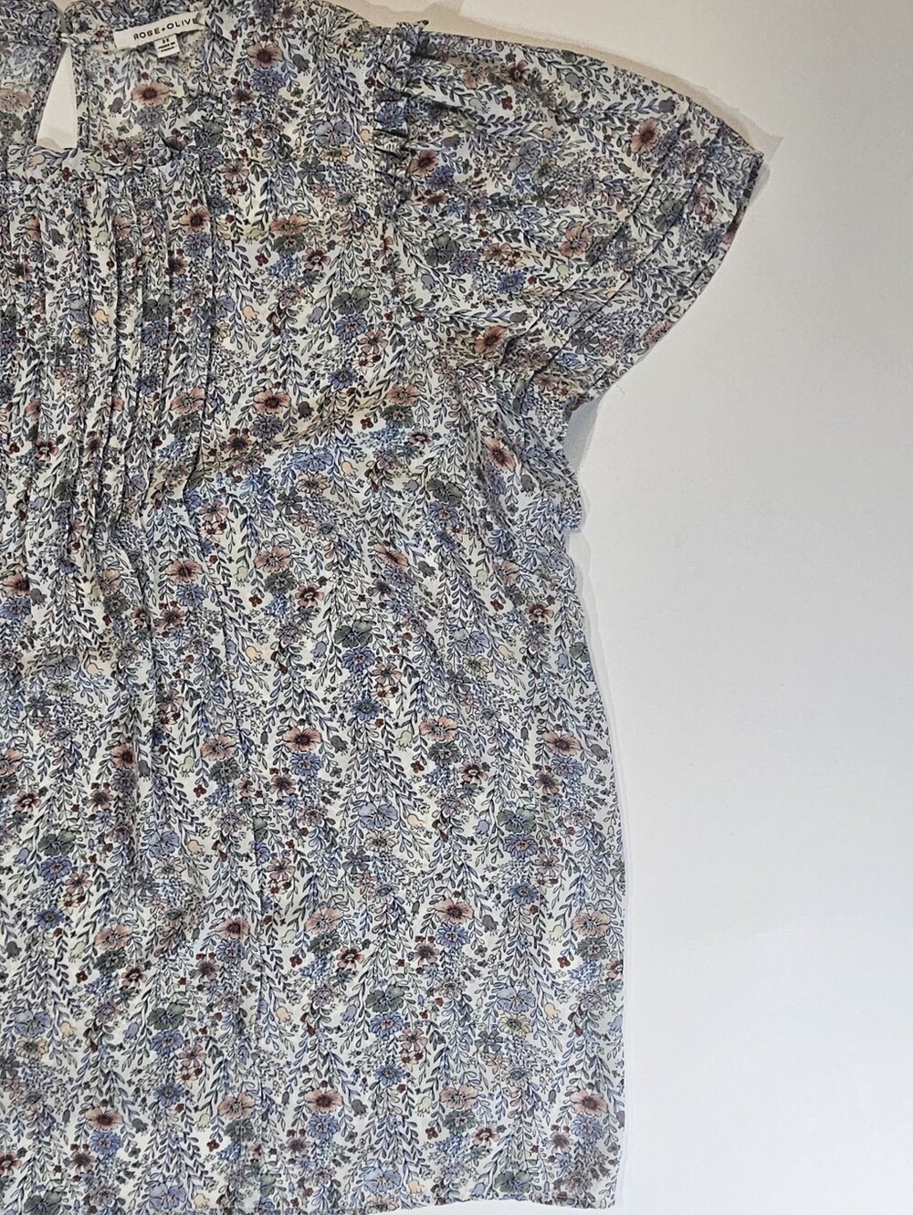 Rose & Olive Pintuck Blouse Womens 2X Blue Green Ditsy Floral Cottagecore - Picture 5 of 7